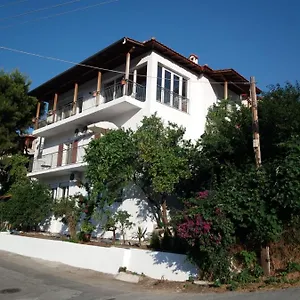 Koukounari Neos Marmaras